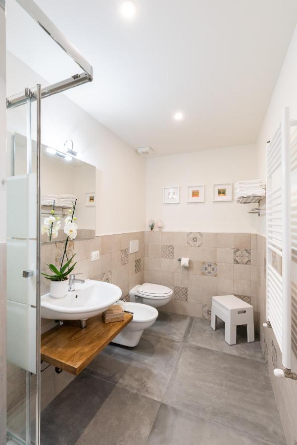 Lovely Apartment With Balcony Firenze Bagian luar foto