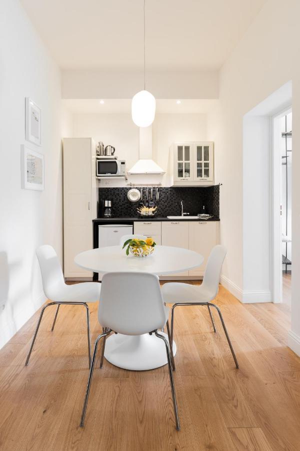 Lovely Apartment With Balcony Firenze Bagian luar foto